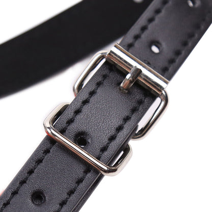 OHMAMA FETISH - MORDAÇA DE LÁBIO VERMELHO COM CORREIA