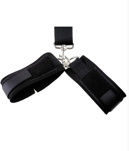 OHMAMA FETISH - FETISH NEOPRENE GAG COM ALGEMAS DE MÃO