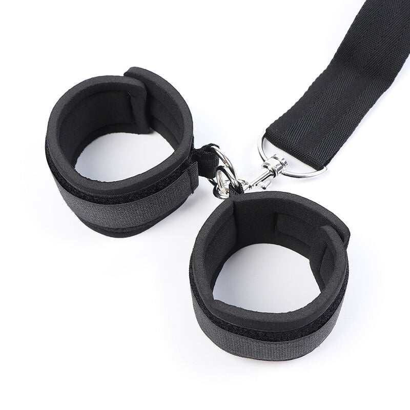 OHMAMA FETISH - FETISH NEOPRENE GAG COM ALGEMAS DE MÃO