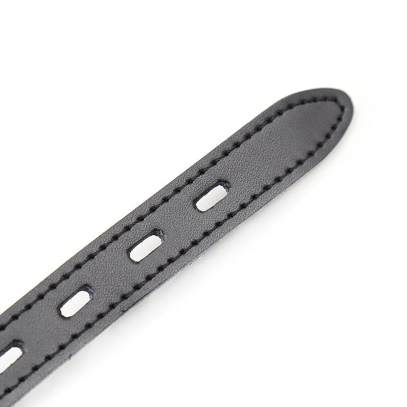 OHMAMA FETISH - MORDAÇA DE BOLA DE SILICONE COM CINTO DE COURO (CADEADO INCLUÍDO)