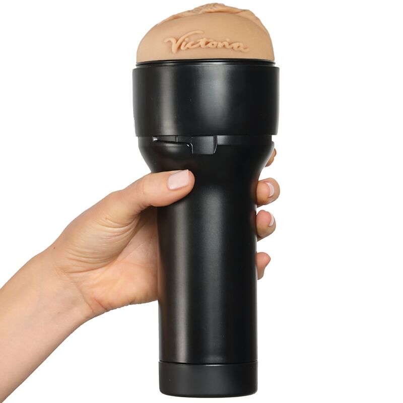 KIIROO - SINTA VICTORIA JUNE STROKER