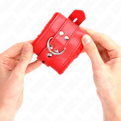 KINK - RESTRIÇÕES DE PULSO FORRADAS DE PELE COM FUROS QUADRADOS VERMELHO E CINTO VERMELHO AJUSTÁVEL 17-29 CM X 6 CM