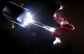 VOULEZ-VOUS - LIGHT GLOSS WITH EFFECT HOT COLD - VANILLA